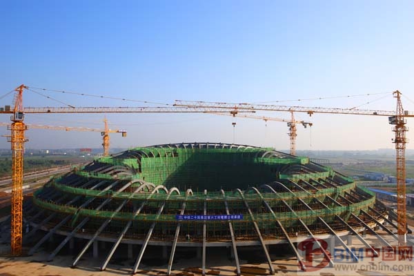 BIM技术助力“西北鸟巢”顺利封顶