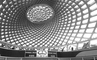 全球首例单层大跨度网壳穹顶钢结构工程于家堡高铁站 全球首例单层大跨度网壳穹顶钢结构工程于家堡高铁站
