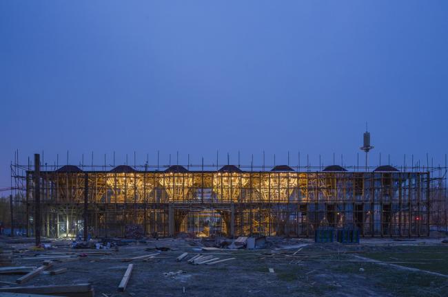 BIM建筑|枝桠交织有序的'树'状空间:河南珑府生涯体验中间 / 罗宇杰工作室 BIM建筑|枝桠交织有序的'树'状空间:河南珑府生涯体验中间 / 罗宇杰工作室