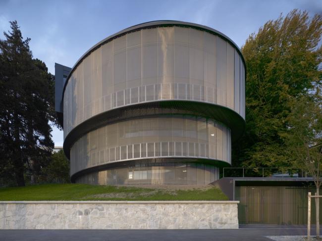 BIM建筑|优雅内敛,现代前锋螺旋发展的瑞士办公楼 BIM建筑|优雅内敛,现代前锋螺旋发展的瑞士办公楼