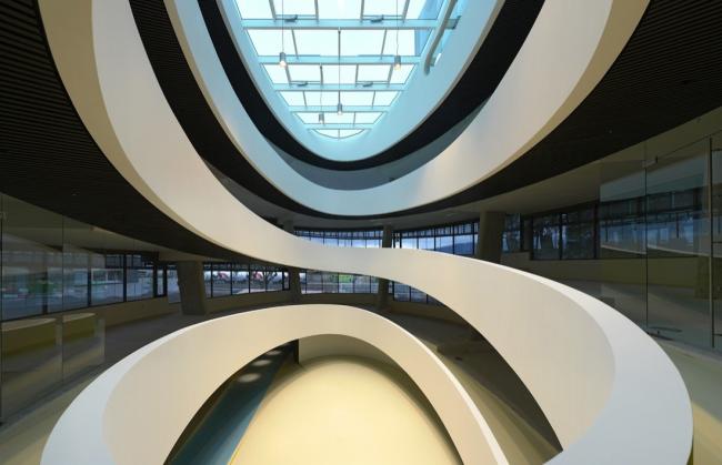 BIM建筑|优雅内敛,现代前锋螺旋发展的瑞士办公楼 BIM建筑|优雅内敛,现代前锋螺旋发展的瑞士办公楼