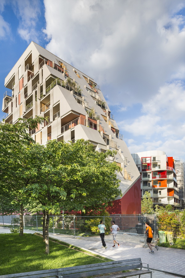 BIM建筑|棱角分明,有机生态的微城市中间——巴黎公园综合体/Jean Bocabeille建筑师事务所 BIM建筑|棱角分明,有机生态的微城市中间——巴黎公园综合体/Jean Bocabeille建筑师事务所