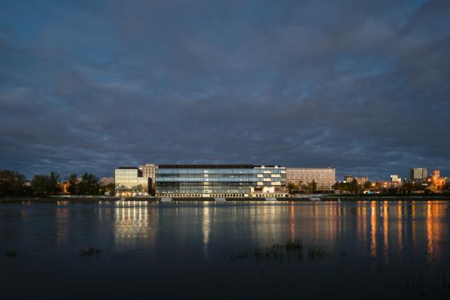 BIM建筑|如潮汐般曲意活动:潮汐和华沙荡舟协会年夜楼 BIM建筑|如潮汐般曲意活动:潮汐和华沙荡舟协会年夜楼