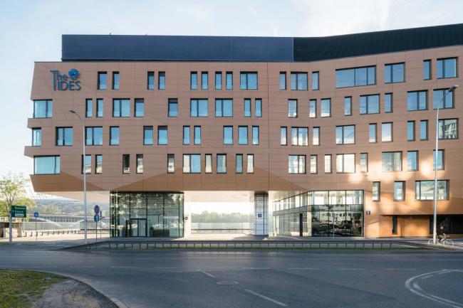 BIM建筑|如潮汐般曲意活动:潮汐和华沙荡舟协会年夜楼 BIM建筑|如潮汐般曲意活动:潮汐和华沙荡舟协会年夜楼