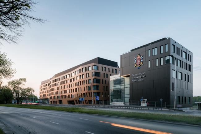 BIM建筑|如潮汐般曲意活动:潮汐和华沙荡舟协会年夜楼 BIM建筑|如潮汐般曲意活动:潮汐和华沙荡舟协会年夜楼