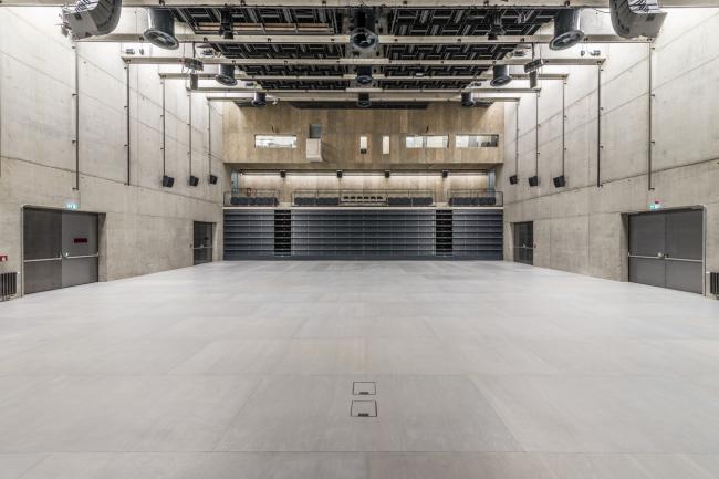 BIM建筑|外表柔嫩的混凝土建筑:DOX+ 今世艺术中间 / Petr Hajek Architekti BIM建筑|外表柔嫩的混凝土建筑:DOX+ 今世艺术中间 / Petr Hajek Architekti