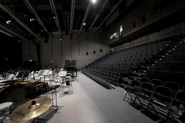 BIM建筑|外表柔嫩的混凝土建筑:DOX+ 今世艺术中间 / Petr Hajek Architekti BIM建筑|外表柔嫩的混凝土建筑:DOX+ 今世艺术中间 / Petr Hajek Architekti