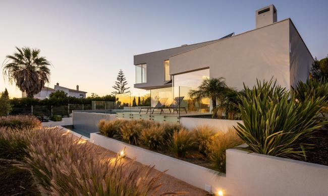 BIM建筑|天然有机,纯白主义的地中海室第 / STUDIOARTE建筑师事务所 BIM建筑|天然有机,纯白主义的地中海室第 / STUDIOARTE建筑师事务所