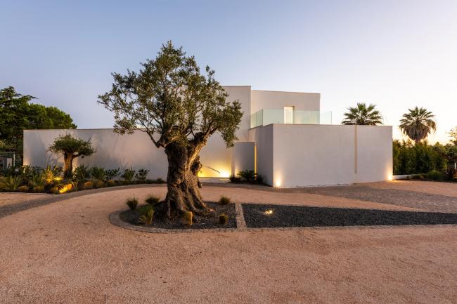 BIM建筑|天然有机,纯白主义的地中海室第 / STUDIOARTE建筑师事务所 BIM建筑|天然有机,纯白主义的地中海室第 / STUDIOARTE建筑师事务所