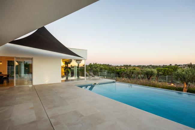 BIM建筑|天然有机,纯白主义的地中海室第 / STUDIOARTE建筑师事务所 BIM建筑|天然有机,纯白主义的地中海室第 / STUDIOARTE建筑师事务所