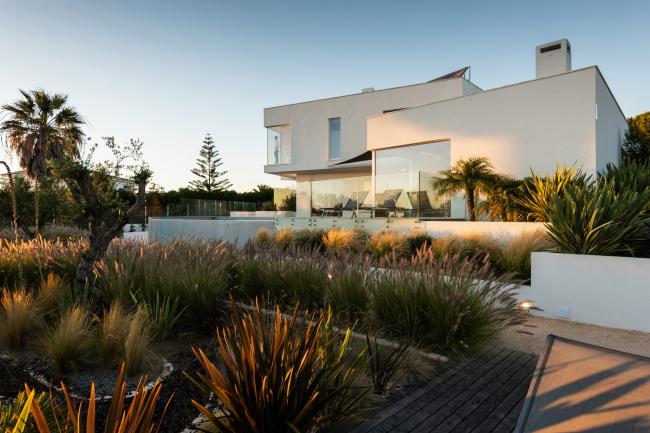 BIM建筑|天然有机,纯白主义的地中海室第 / STUDIOARTE建筑师事务所 BIM建筑|天然有机,纯白主义的地中海室第 / STUDIOARTE建筑师事务所