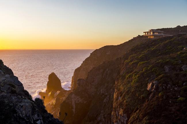 BIM建筑|坐在卧室远望海边无垠的蔚蓝 / 智利绝壁室第 BIM建筑|坐在卧室远望海边无垠的蔚蓝 / 智利绝壁室第