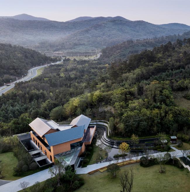 BIM建筑|仁恒南京凤凰山居温泉会所 / 上海中房建筑设计 BIM建筑|仁恒南京凤凰山居温泉会所 / 上海中房建筑设计