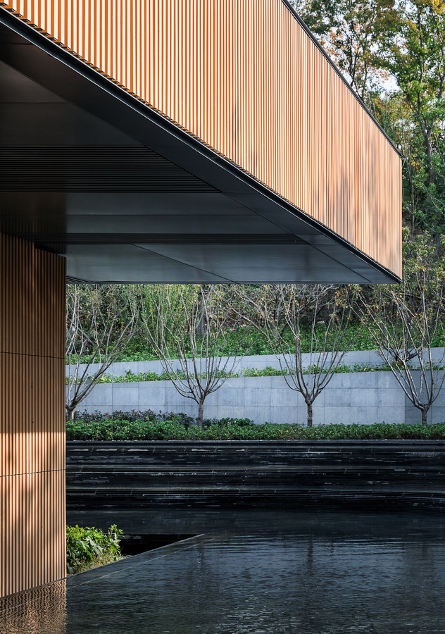 BIM建筑|仁恒南京凤凰山居温泉会所 / 上海中房建筑设计 BIM建筑|仁恒南京凤凰山居温泉会所 / 上海中房建筑设计