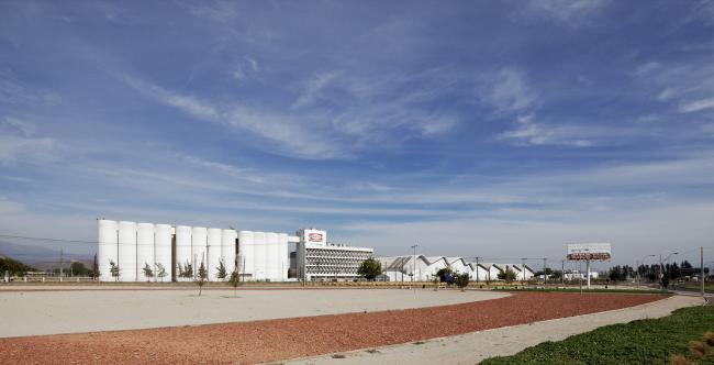 BIM建筑|现代金属质感,自由海浪屋顶诠释跨越50年时空的工场重构 BIM建筑|现代金属质感,自由海浪屋顶诠释跨越50年时空的工场重构