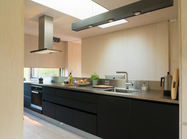 BIM建筑|仿佛一把被抛弃在郊野中心的旧铁犁:Tjelta室第 BIM建筑|仿佛一把被抛弃在郊野中心的旧铁犁:Tjelta室第