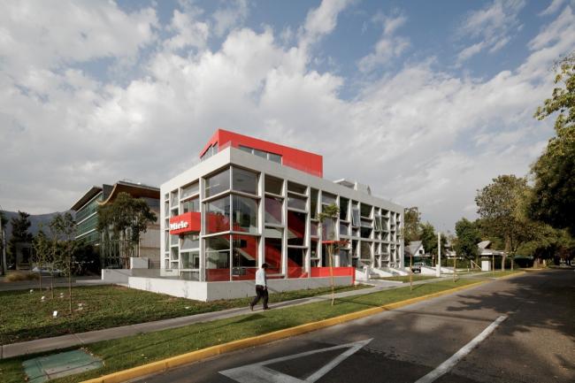 BIM建筑|斑斓亮丽,置在路边的宏大都会展览柜:米勒公司美术展览馆 BIM建筑|斑斓亮丽,置在路边的宏大都会展览柜:米勒公司美术展览馆