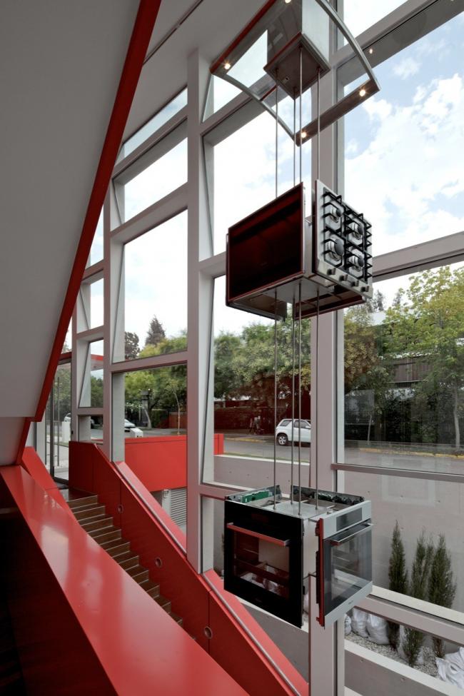 BIM建筑|斑斓亮丽,置在路边的宏大都会展览柜:米勒公司美术展览馆 BIM建筑|斑斓亮丽,置在路边的宏大都会展览柜:米勒公司美术展览馆