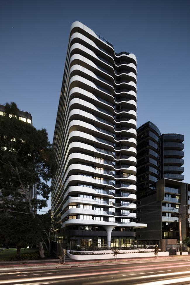 BIM建筑|圆润而不掉骨感的“王后之领”公寓楼 BIM建筑|圆润而不掉骨感的“王后之领”公寓楼