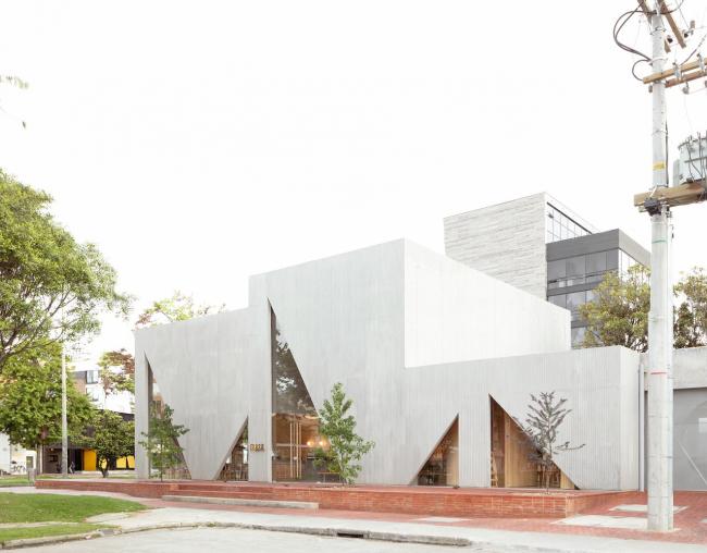 BIM建筑|三角的克意与方形鸿沟搭构而成的高等时尚感:哥伦比亚Masa餐厅 BIM建筑|三角的克意与方形鸿沟搭构而成的高等时尚感:哥伦比亚Masa餐厅