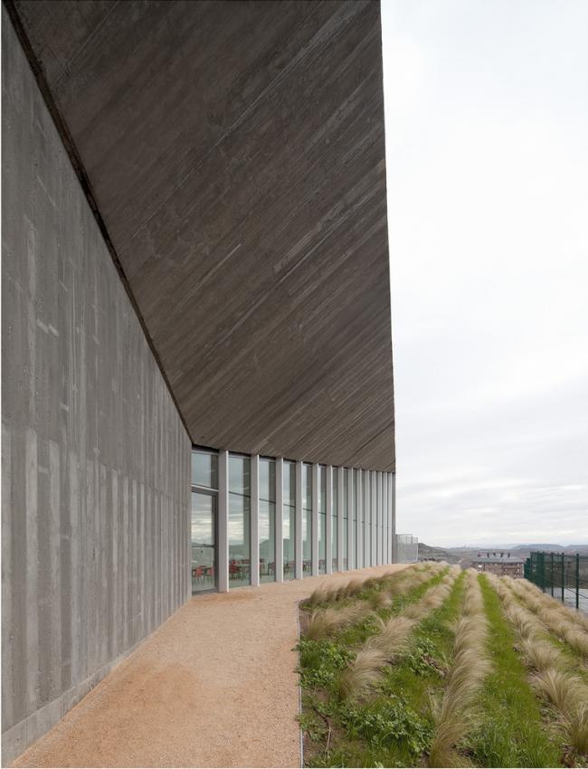 BIM建筑|“空心岩石”般的学前教导黉舍 BIM建筑|“空心岩石”般的学前教导黉舍