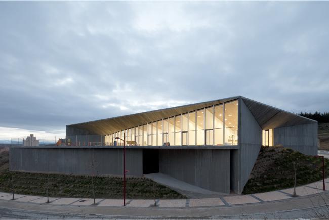 BIM建筑|“空心岩石”般的学前教导黉舍 BIM建筑|“空心岩石”般的学前教导黉舍