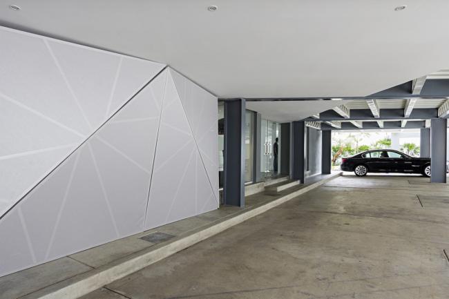 BIM建筑|织物的柔柔通透与几何金属的碰撞:厄瓜多尔贸易零售店面 BIM建筑|织物的柔柔通透与几何金属的碰撞:厄瓜多尔贸易零售店面