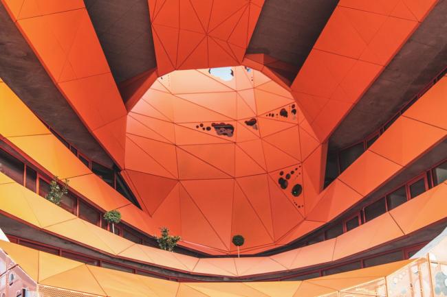 BIM建筑|建筑的几何机变演绎,橙色立方体中的曲面球体:里昂文化中间 BIM建筑|建筑的几何机变演绎,橙色立方体中的曲面球体:里昂文化中间