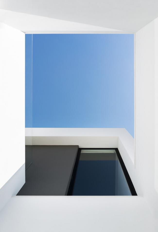 BIM建筑|年夜简至繁,横条纹也能小清爽的西班牙水族馆室第 BIM建筑|年夜简至繁,横条纹也能小清爽的西班牙水族馆室第