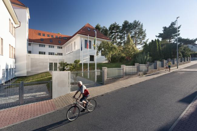 BIM建筑|奶油袍与小红帽:贾拉·西曼小学 BIM建筑|奶油袍与小红帽:贾拉·西曼小学