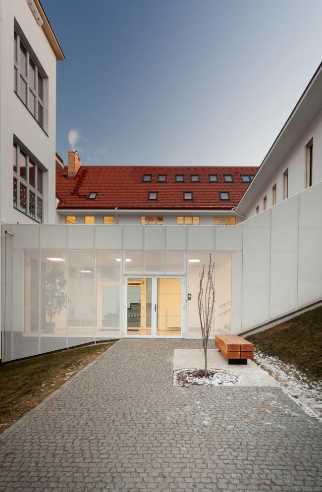 BIM建筑|奶油袍与小红帽:贾拉·西曼小学 BIM建筑|奶油袍与小红帽:贾拉·西曼小学