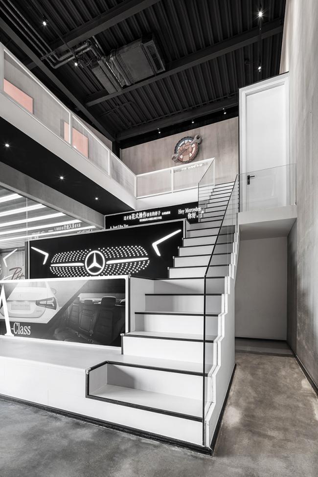 BIM建筑|一场汽车喜好者的社交试验,The Pit House汽车俱乐部 / 上建下筑工作室 BIM建筑|一场汽车喜好者的社交试验,The Pit House汽车俱乐部 / 上建下筑工作室