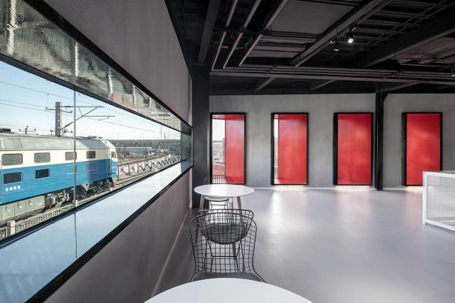 BIM建筑|一场汽车喜好者的社交试验,The Pit House汽车俱乐部 / 上建下筑工作室 BIM建筑|一场汽车喜好者的社交试验,The Pit House汽车俱乐部 / 上建下筑工作室