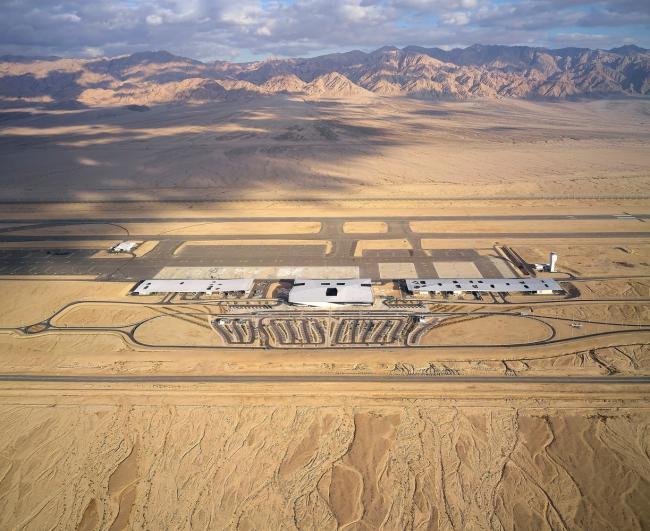 BIM建筑|苍莽戈壁中的一片白色蘑菇岩:以色列蒂姆纳国际机场 BIM建筑|苍莽戈壁中的一片白色蘑菇岩:以色列蒂姆纳国际机场