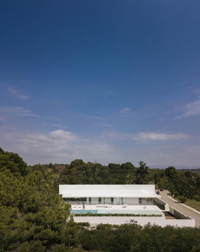 BIM建筑|在宏大的“T”形屋顶上远眺海面:霍夫曼之家 BIM建筑|在宏大的“T”形屋顶上远眺海面:霍夫曼之家