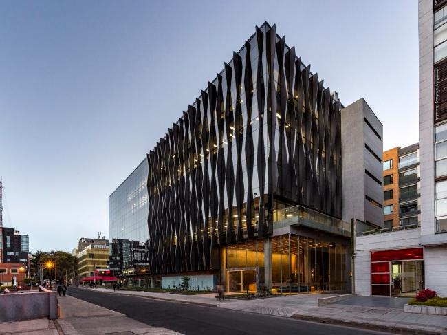 BIM建筑|CORTEZZA年夜楼,木石对话天然 / TERRANUM BIM建筑|CORTEZZA年夜楼,木石对话天然 / TERRANUM