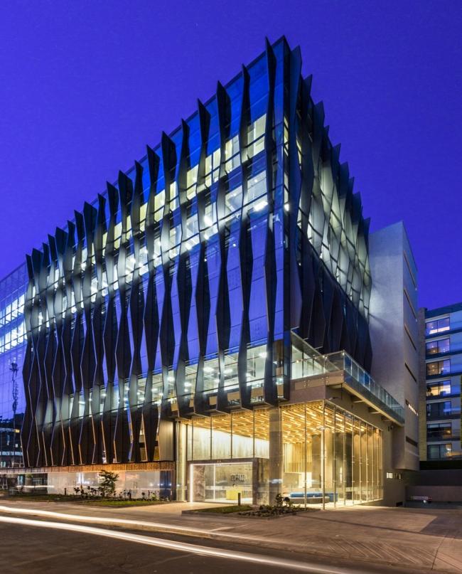 BIM建筑|CORTEZZA年夜楼,木石对话天然 / TERRANUM BIM建筑|CORTEZZA年夜楼,木石对话天然 / TERRANUM