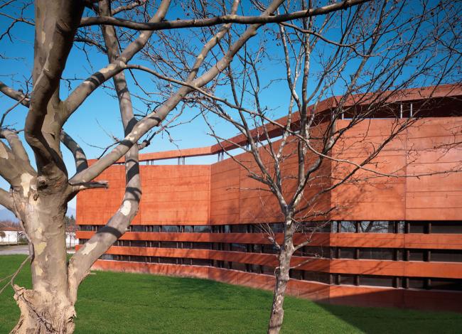 BIM建筑|一本散落墙角,页面泛黄的书:科尔诺公共藏书楼和会堂 BIM建筑|一本散落墙角,页面泛黄的书:科尔诺公共藏书楼和会堂