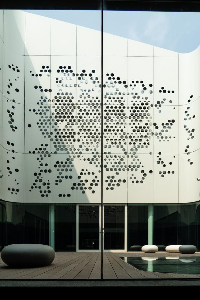 BIM建筑|如榕树根须般自由发展延长:高雄艺术中间 / Mecanoo BIM建筑|如榕树根须般自由发展延长:高雄艺术中间 / Mecanoo