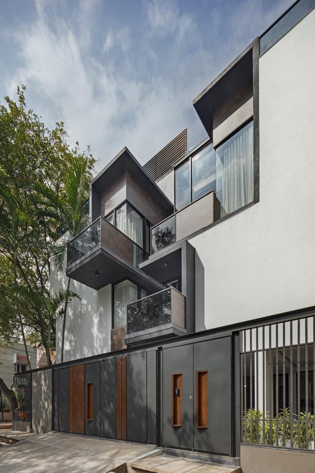 BIM建筑|凹凸错落,打破秩序:班加罗尔 RL室第 / SDeG BIM建筑|凹凸错落,打破秩序:班加罗尔 RL室第 / SDeG