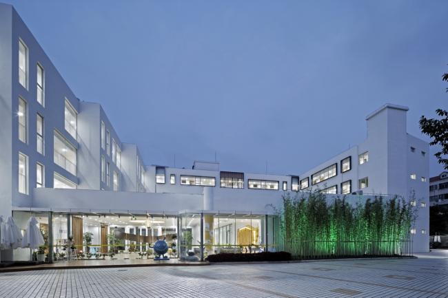 BIM建筑|纯净的花圃碉堡:上海徐汇科技幼儿园 / 元秀万建筑事务所 BIM建筑|纯净的花圃碉堡:上海徐汇科技幼儿园 / 元秀万建筑事务所