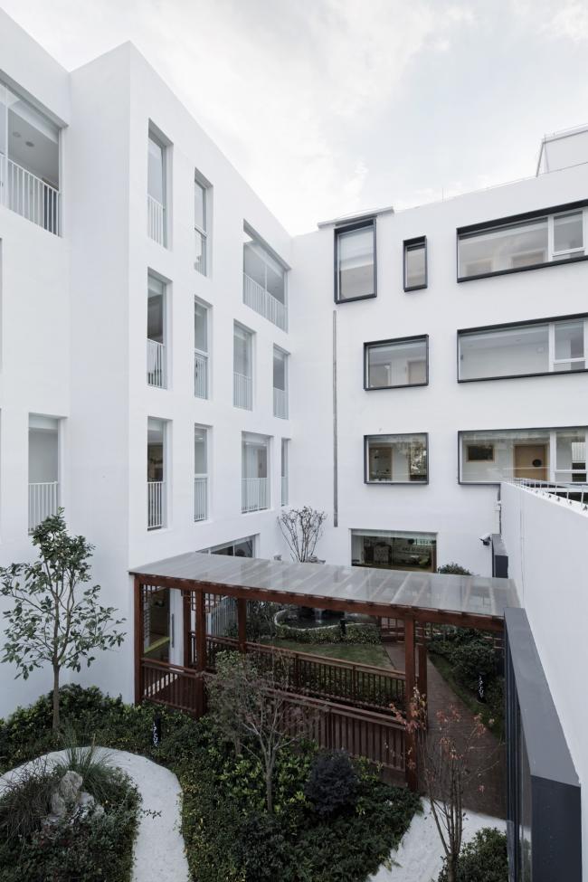 BIM建筑|纯净的花圃碉堡:上海徐汇科技幼儿园 / 元秀万建筑事务所 BIM建筑|纯净的花圃碉堡:上海徐汇科技幼儿园 / 元秀万建筑事务所