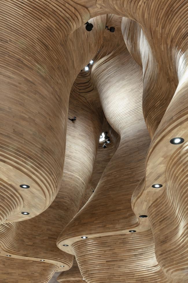 BIM建筑|云诡波谲,仿佛渗透光线的原始洞窟:卡塔尔国度博物馆商铺 / 高田浩一建筑事务所 BIM建筑|云诡波谲,仿佛渗透光线的原始洞窟:卡塔尔国度博物馆商铺 / 高田浩一建筑事务所