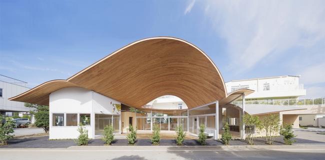 BIM建筑|富士山下,曲线的温顺与魅力:Toranoko 托儿所 / Takashige Yama***a Office BIM建筑|富士山下,曲线的温顺与魅力:Toranoko 托儿所 / Takashige Yama***a Office