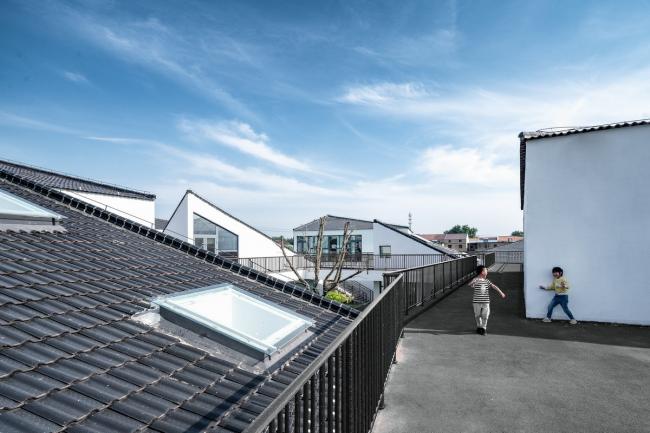 BIM建筑|水乡韵味,一看无际的平原上蜂拥闪烁的“星星”:江苏省北沙幼儿园 / Crossboundaries BIM建筑|水乡韵味,一看无际的平原上蜂拥闪烁的“星星”:江苏省北沙幼儿园 / Crossboundaries