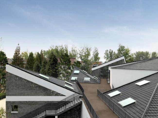 BIM建筑|水乡韵味,一看无际的平原上蜂拥闪烁的“星星”:江苏省北沙幼儿园 / Crossboundaries BIM建筑|水乡韵味,一看无际的平原上蜂拥闪烁的“星星”:江苏省北沙幼儿园 / Crossboundaries