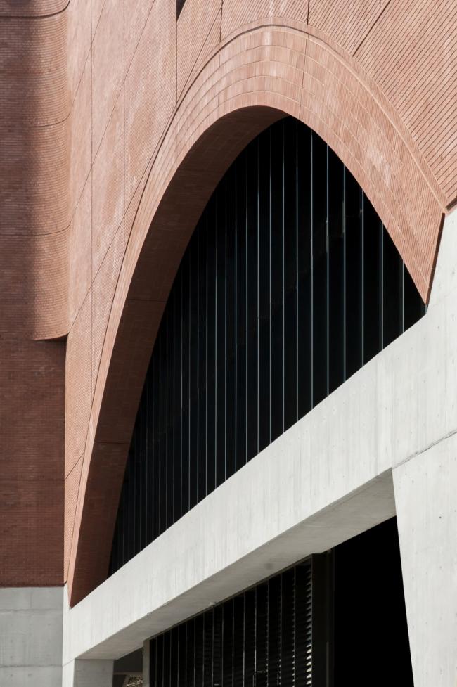 BIM建筑|巨型拱门“支持”下的红砖建筑:悉尼铁路运营中间 BIM建筑|巨型拱门“支持”下的红砖建筑:悉尼铁路运营中间