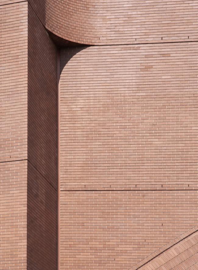 BIM建筑|巨型拱门“支持”下的红砖建筑:悉尼铁路运营中间 BIM建筑|巨型拱门“支持”下的红砖建筑:悉尼铁路运营中间