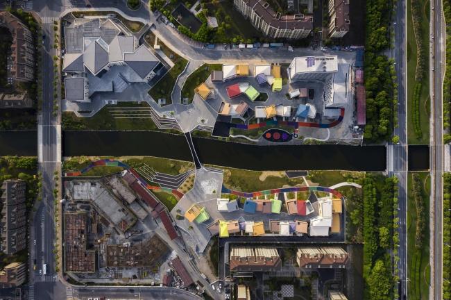 BIM建筑|老集市的味道,儿时记忆里的颜色:上海临港新城社区贸易中间 / 上海中房建筑设计 BIM建筑|老集市的味道,儿时记忆里的颜色:上海临港新城社区贸易中间 / 上海中房建筑设计