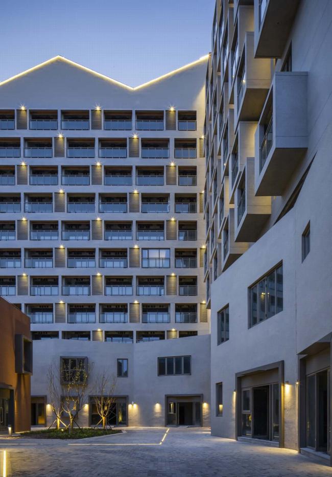 BIM建筑|老集市的味道,儿时记忆里的颜色:上海临港新城社区贸易中间 / 上海中房建筑设计 BIM建筑|老集市的味道,儿时记忆里的颜色:上海临港新城社区贸易中间 / 上海中房建筑设计